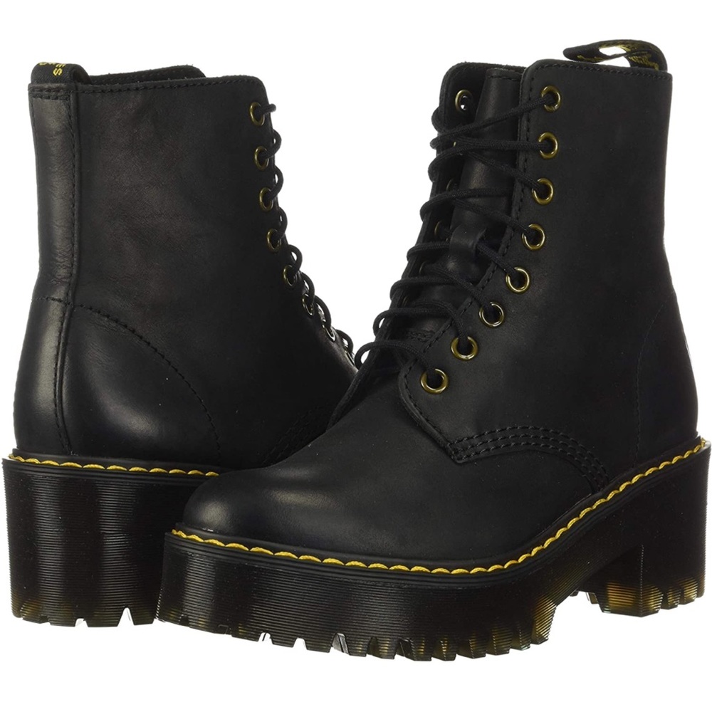 Dr. Martens Women's Shriver Hi Fashion Boot size 9